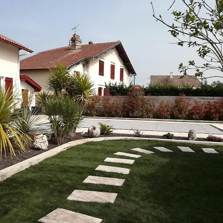 Dom wakacyjny Maison Basco Landaise A 10 Kms Des Plages *