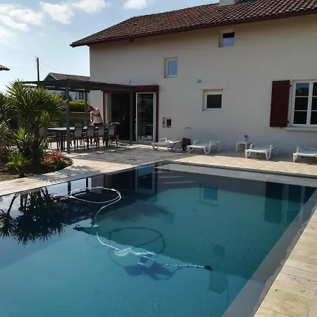 Dom wakacyjny Maison Basco Landaise A 10 Kms Des Plages *